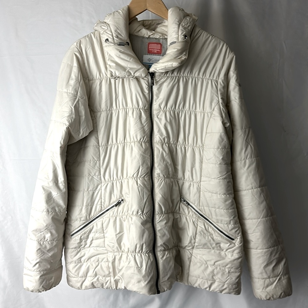 Women’s Large Columbia Puffer Jacket  | Cream White;Thermal Coil;Water Resistant